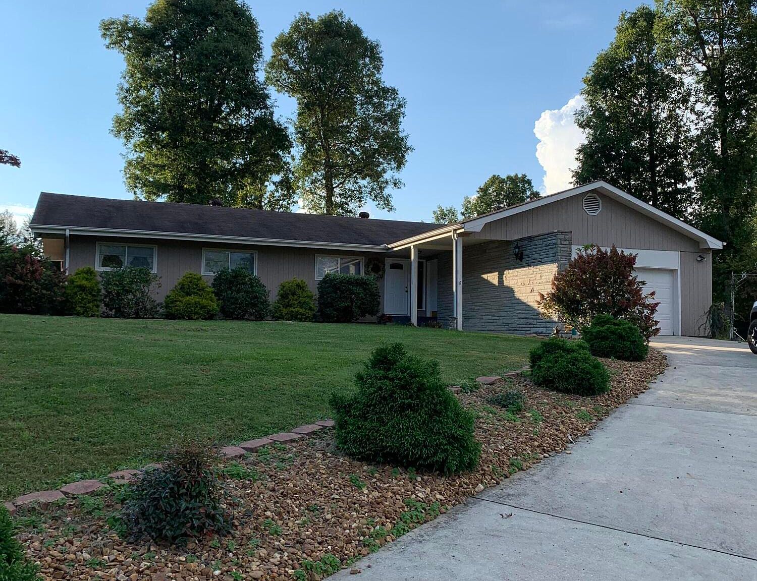 315 Brookhaven Dr, Crossville, TN 38555 Zillow