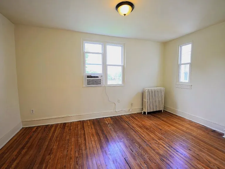 1907 Otis St NE — Photo 16
