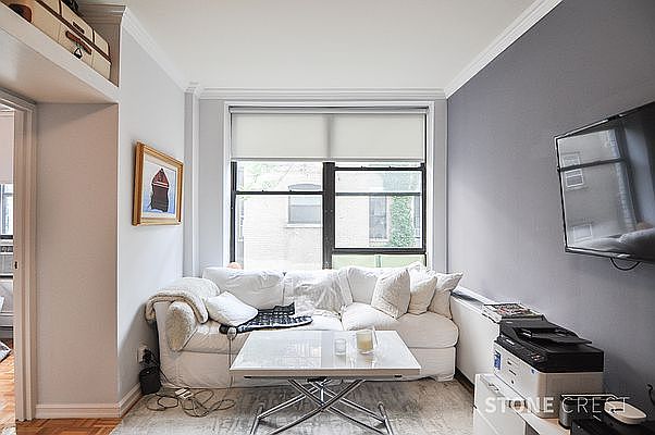 1st image of 304 W 92nd St APT 3B
