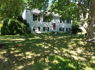 15 Salmon St, Newmarket, NH 03857