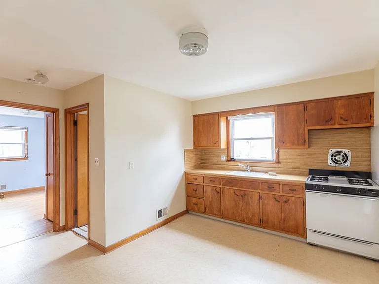 74 Wyckoff St — Photo 3