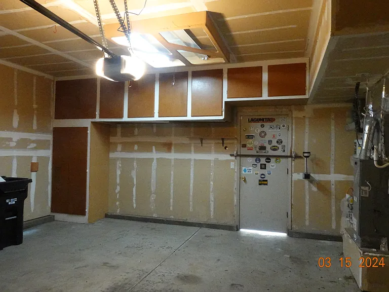 8112 Deer Spring Cir — Photo 20
