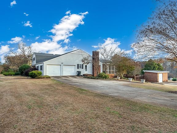 4th image of 200 Green Leaf Dr