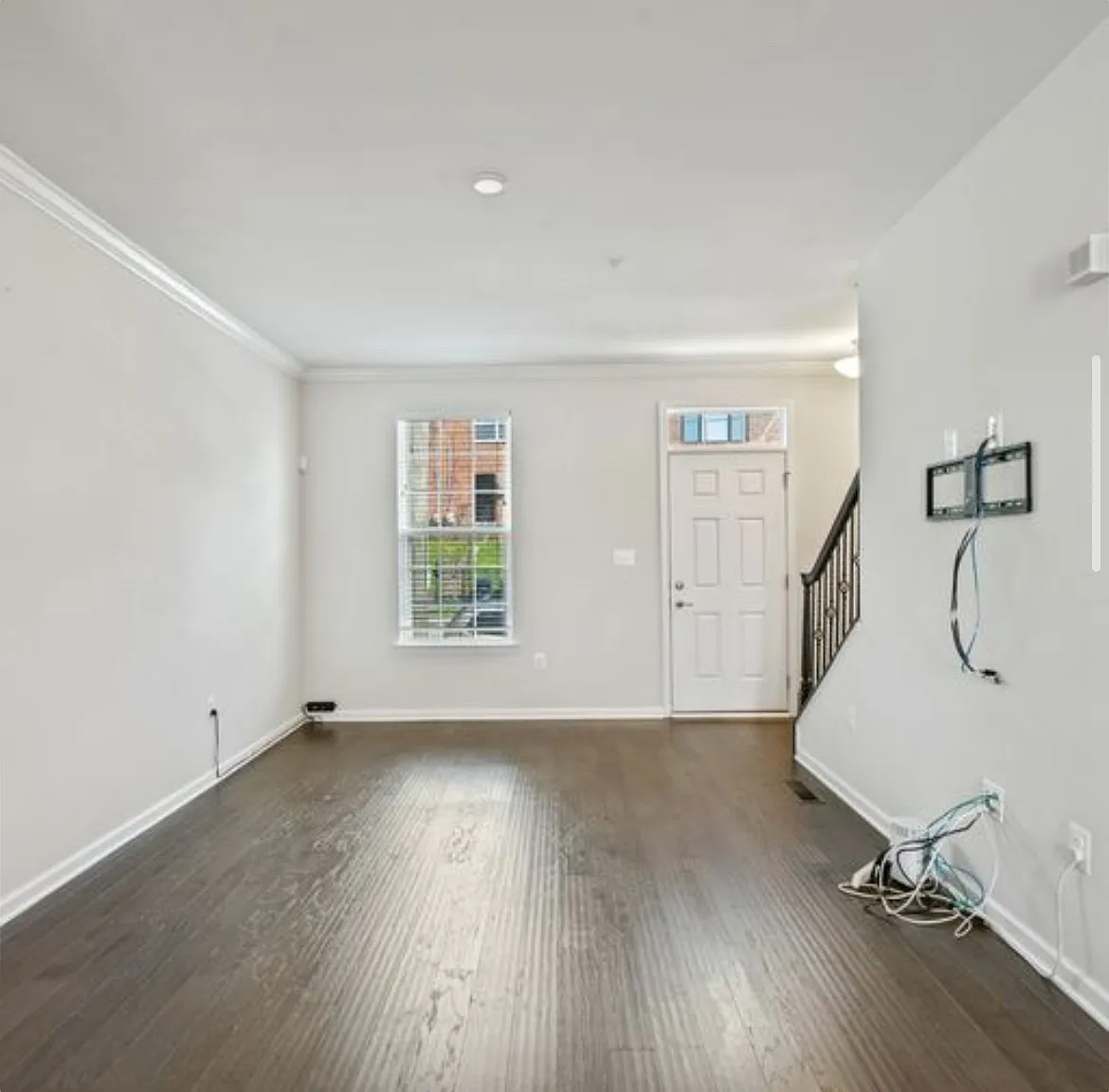1221 Trenton Pl SE — Photo 4