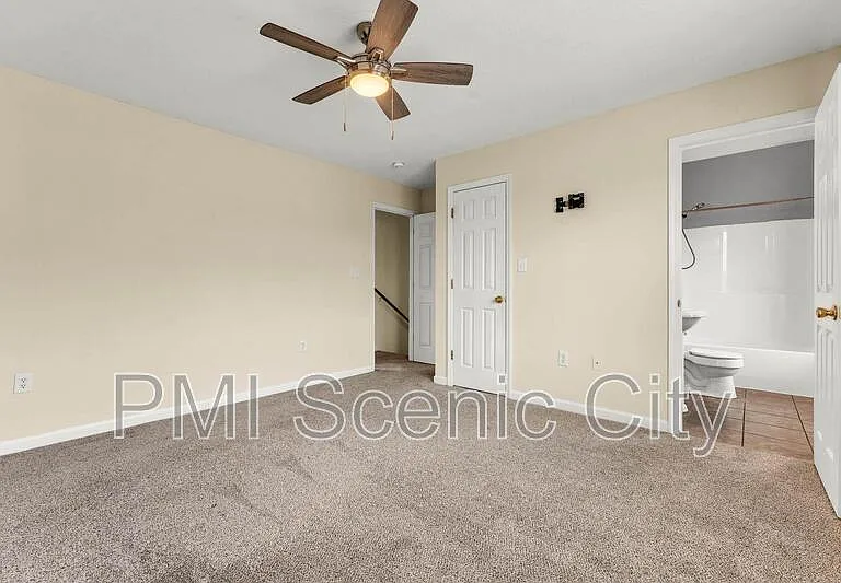 3721 Keri Ln NE — Photo 9