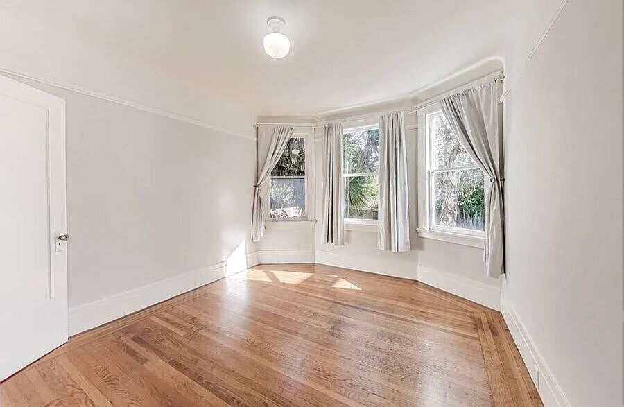 1st image of 628 Lyon St APT 1