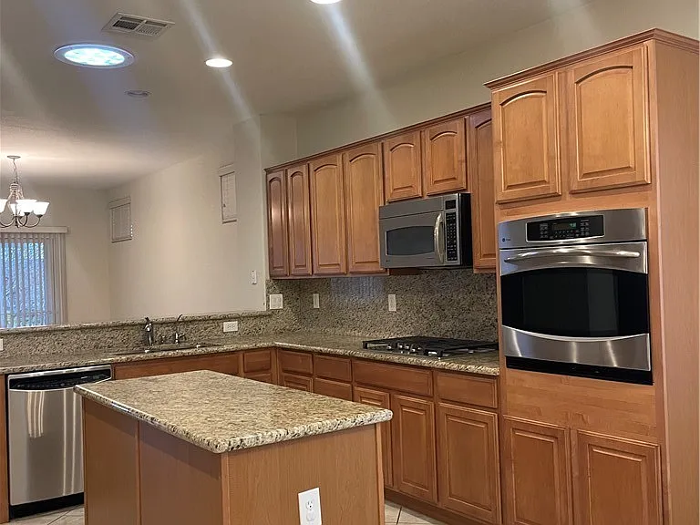 2356 Orangeburg Pl — Photo 21