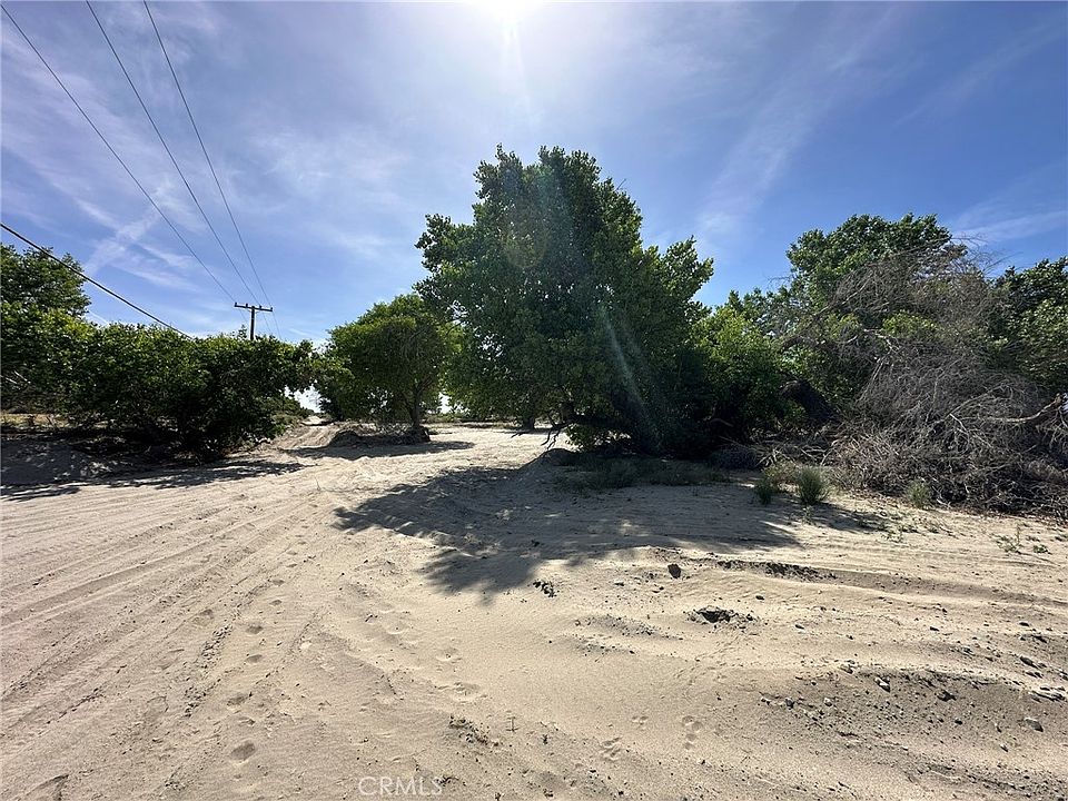 2nd image of 0 E Avenue R