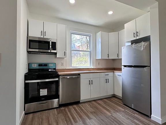 2nd image of 142 Dorothy St #1