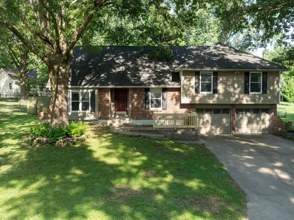 2805 Jerome Dr, Sedalia, MO 65301