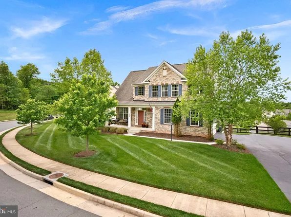 13487 Eagles Rest Dr, Leesburg, VA 20176