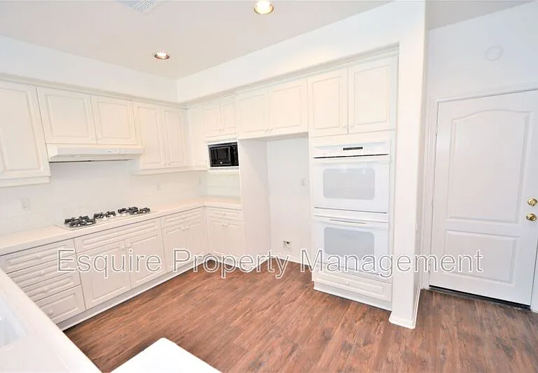 2861 Golf Villa Way — Photo 11