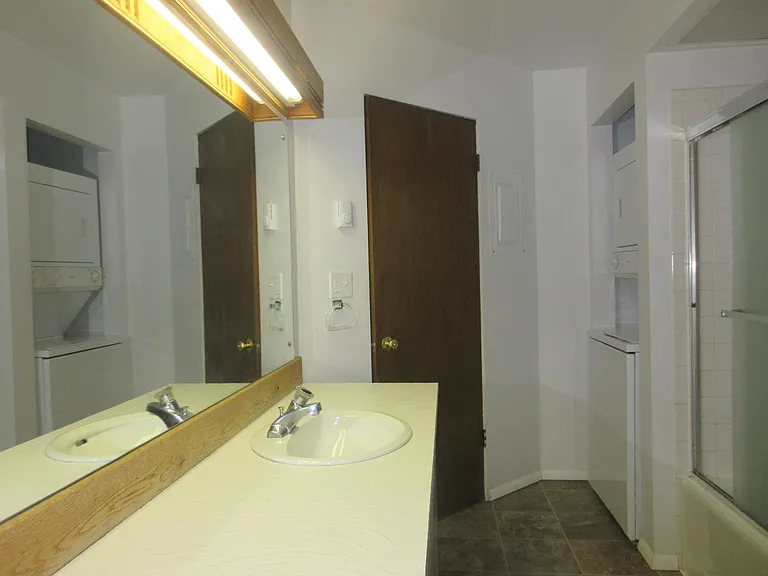21515 N Village Blvd #5 — Photo 10