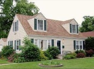 412 W Walnut St, Mount Prospect, IL 60056