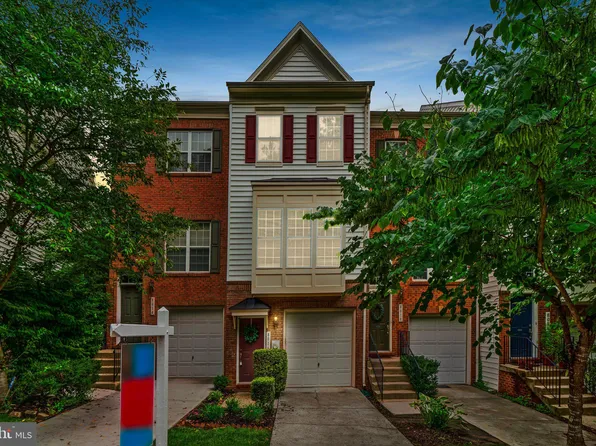 8016 Pennington Dr, Laurel, MD 20724