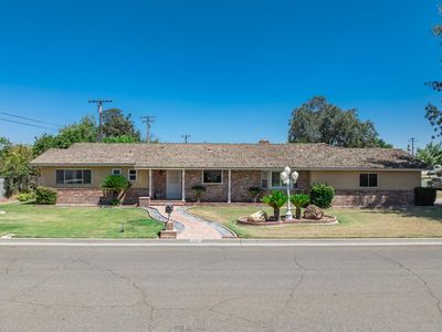 304 Ida Way, Hanford, CA, 93230