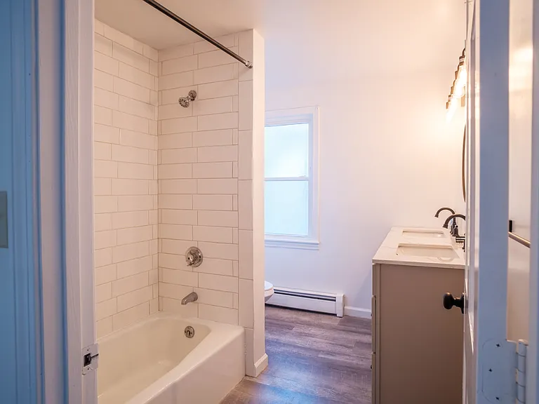 27 Main St #2 — Photo 8