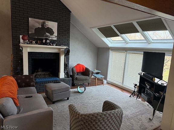 2nd image of 197 Clubside Dr NW