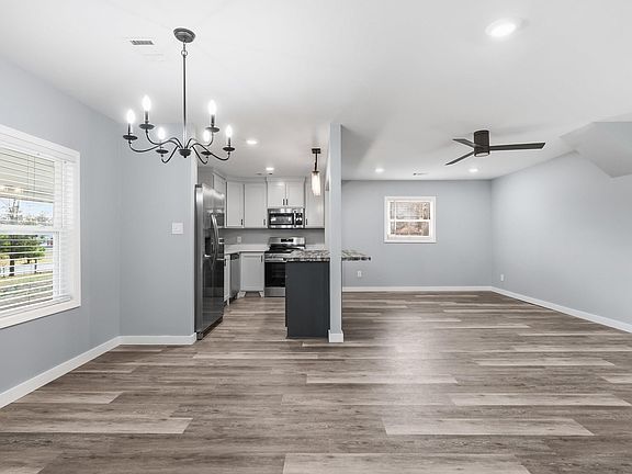 5th image of 464 Fleetwood Dr