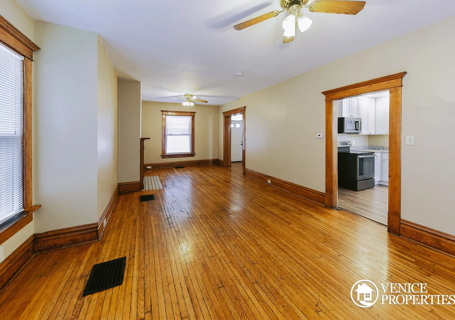 6 Bedroom on OSU Campus — Photo 4