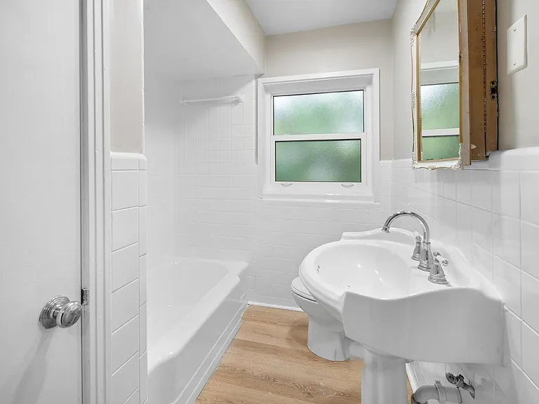1417 NW 17th St — Photo 16