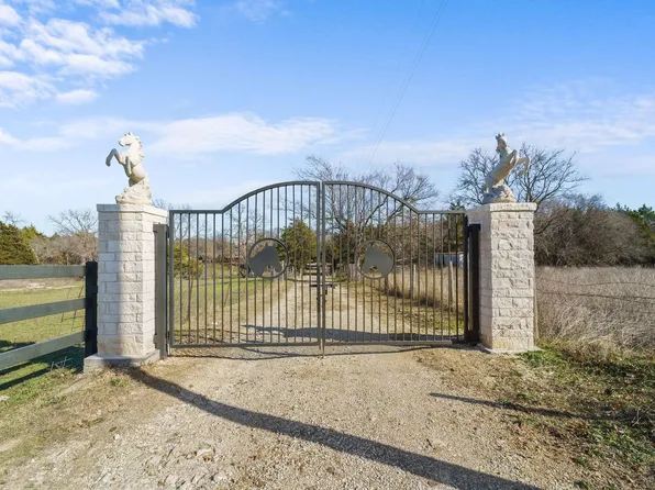 1006 S Clark Rd, Cedar Hill, TX 75104