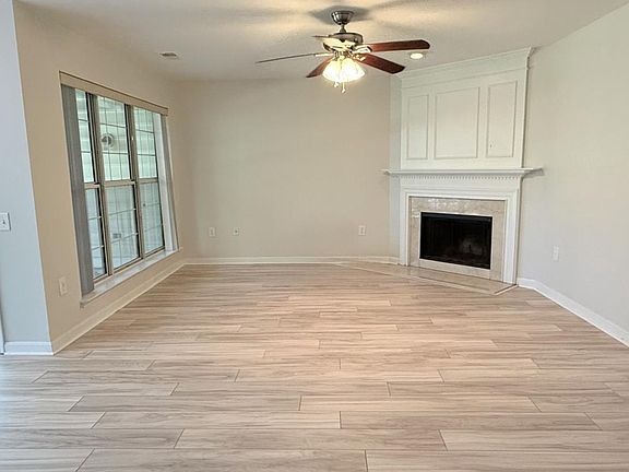 5th image of 8128 Bayonet Way APT 102