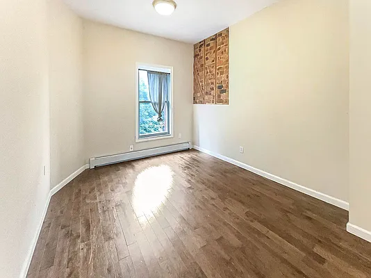 Rented by Dream Space Realty | media 7