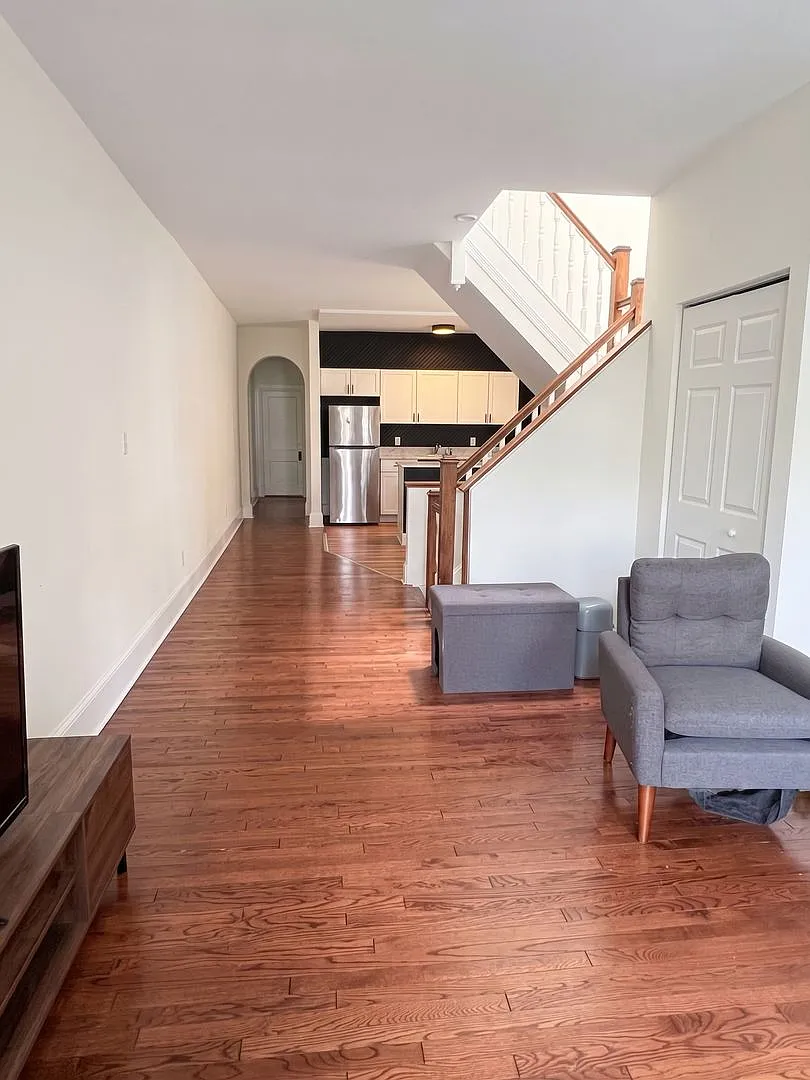 3119 N Calvert — Photo 2