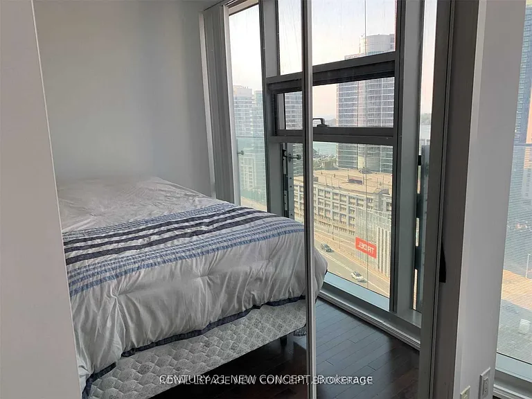 14 York St #1502 — Photo 17