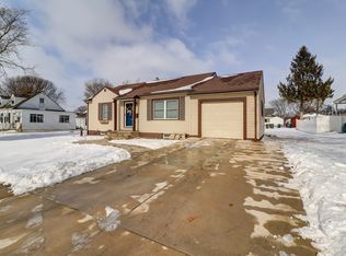 808 W 12th St, Sterling, IL 61081