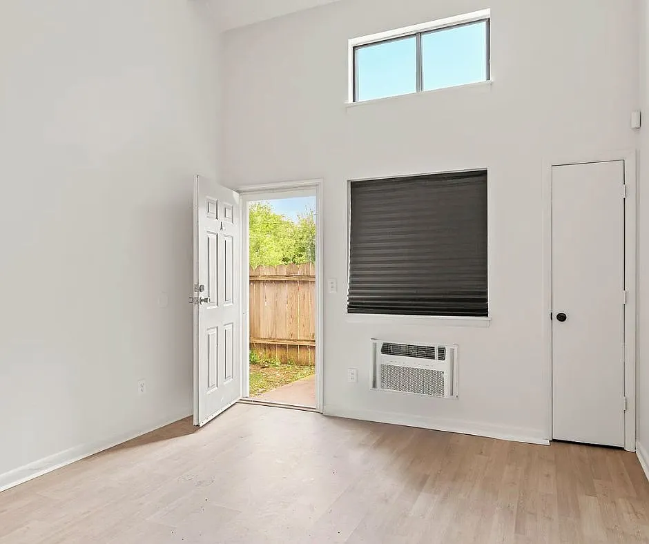 3705 Squaw Valley Dr SW — Photo 3