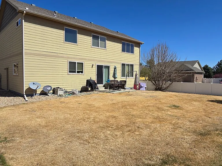 1506 Dryland St — Photo 3