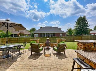 7201 Oldstone Dr SE, Owens Cross Roads, AL 35763