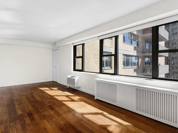 100 West 93rd Street image 2 of 23