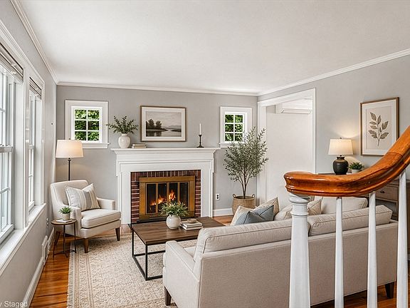 2nd image of 34 Langdon St