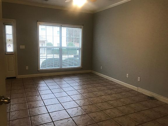 5th image of 2109 Harris Dr Unit 29