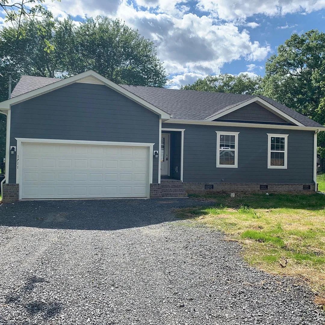 Adorable Home in Great Central Location... — Photo 1