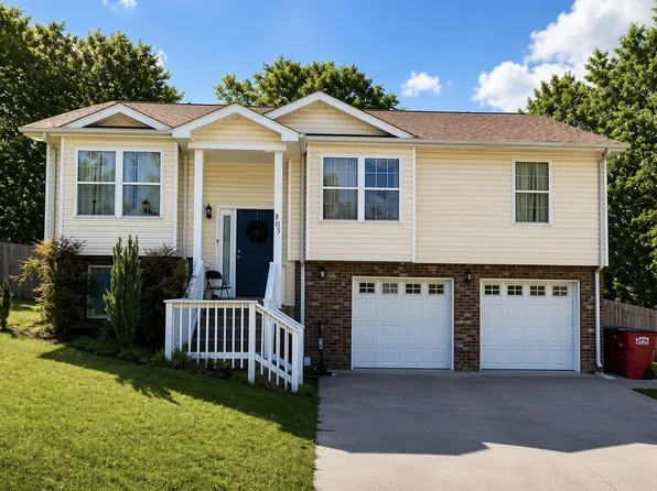 805 Leigh Ann Dr, Clarksville, TN 37042