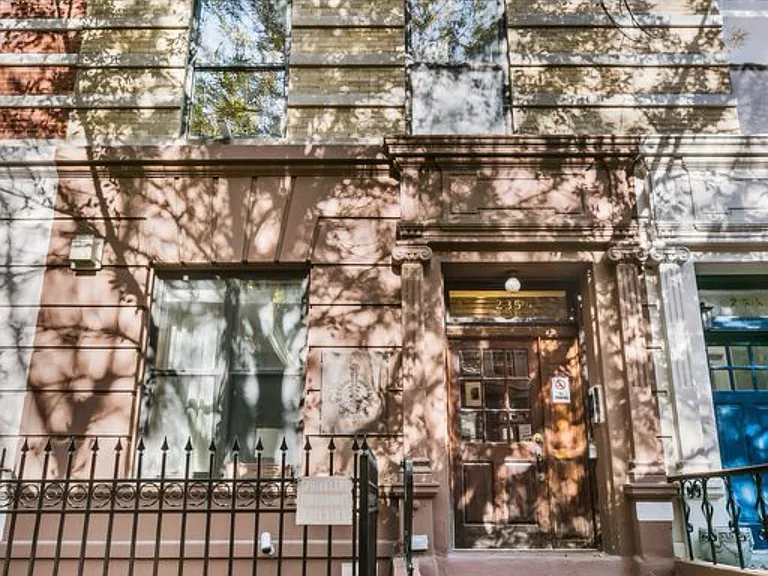 235 W 137th St #2R — Photo 6
