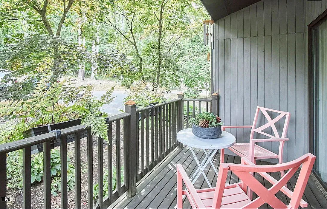 3 bed, 2434 sqft, $1,500 — Photo 3