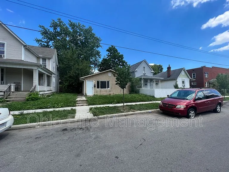 48 N Eureka Ave — Photo 9