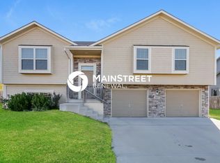 1013 Quartz St, Louisburg, KS 66053