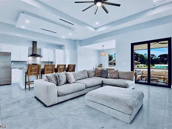 2nd image of 1014 Angelo Ave