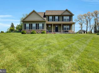 1416 Galitzin Dr, Chambersburg, PA 17202