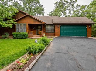 411 Deer Park Cir, Kimberling City, MO 65686