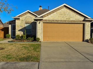 1098 Lasso Ct, Alvin, TX 77511