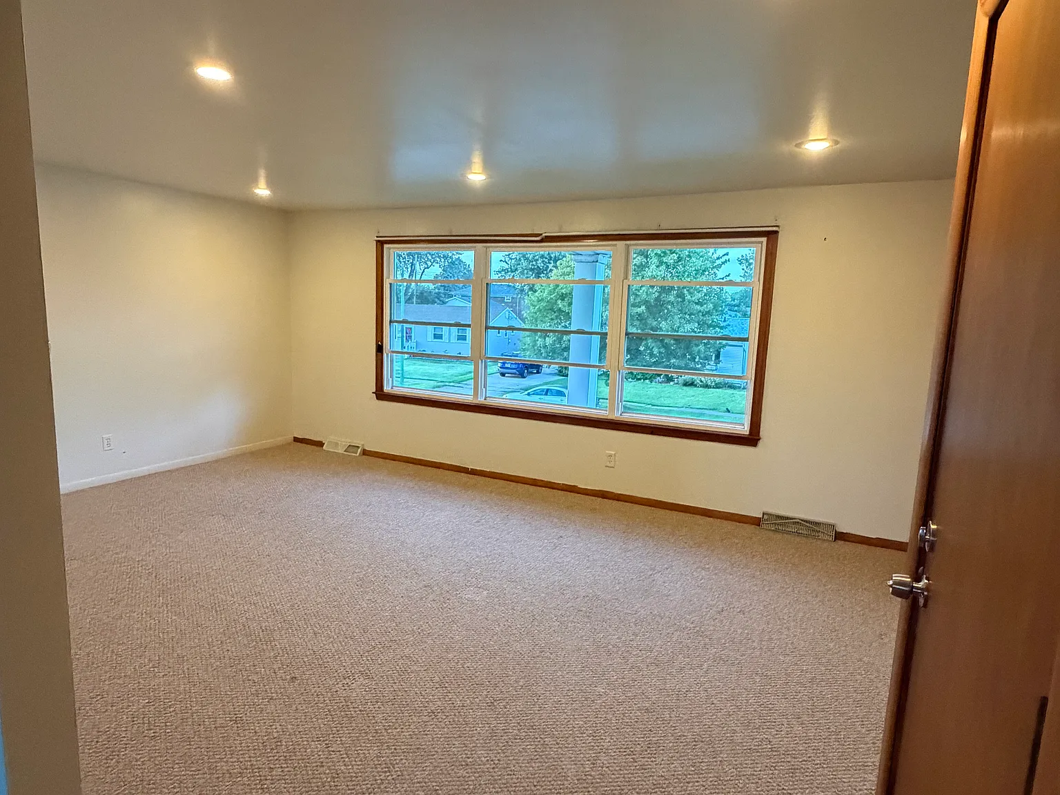 21 Yorktown Rd — Photo 4