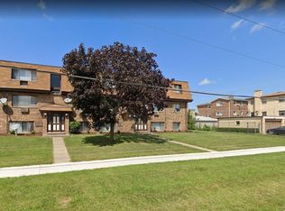 606 Dempster St APT 1, Mount Prospect, IL 60056
