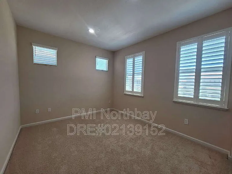 308 Aster St — Photo 11